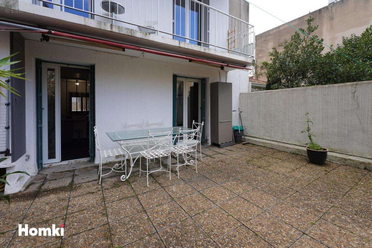 Appartement à MARSEILLE-5E