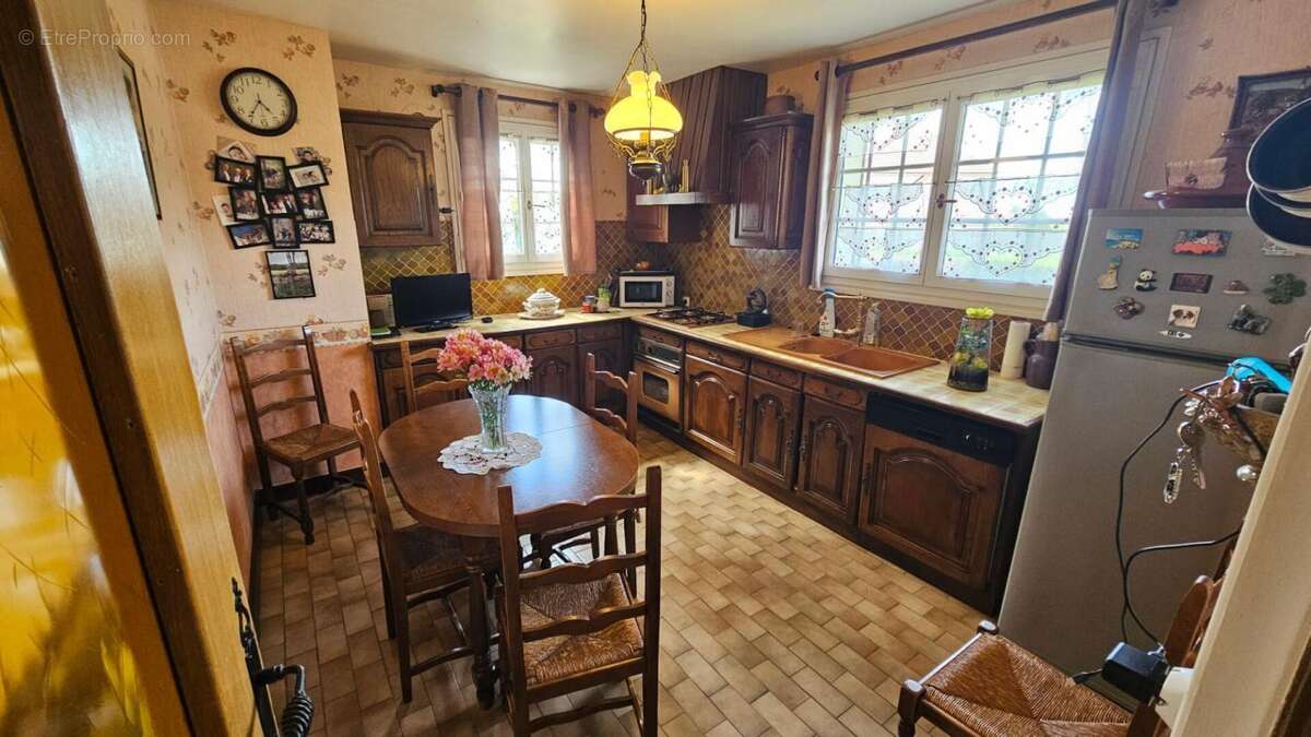 Maison à HOUDAN