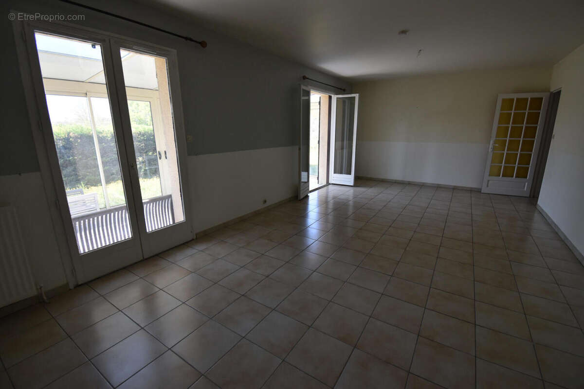 DSC_0020 - Maison à RUELLE-SUR-TOUVRE