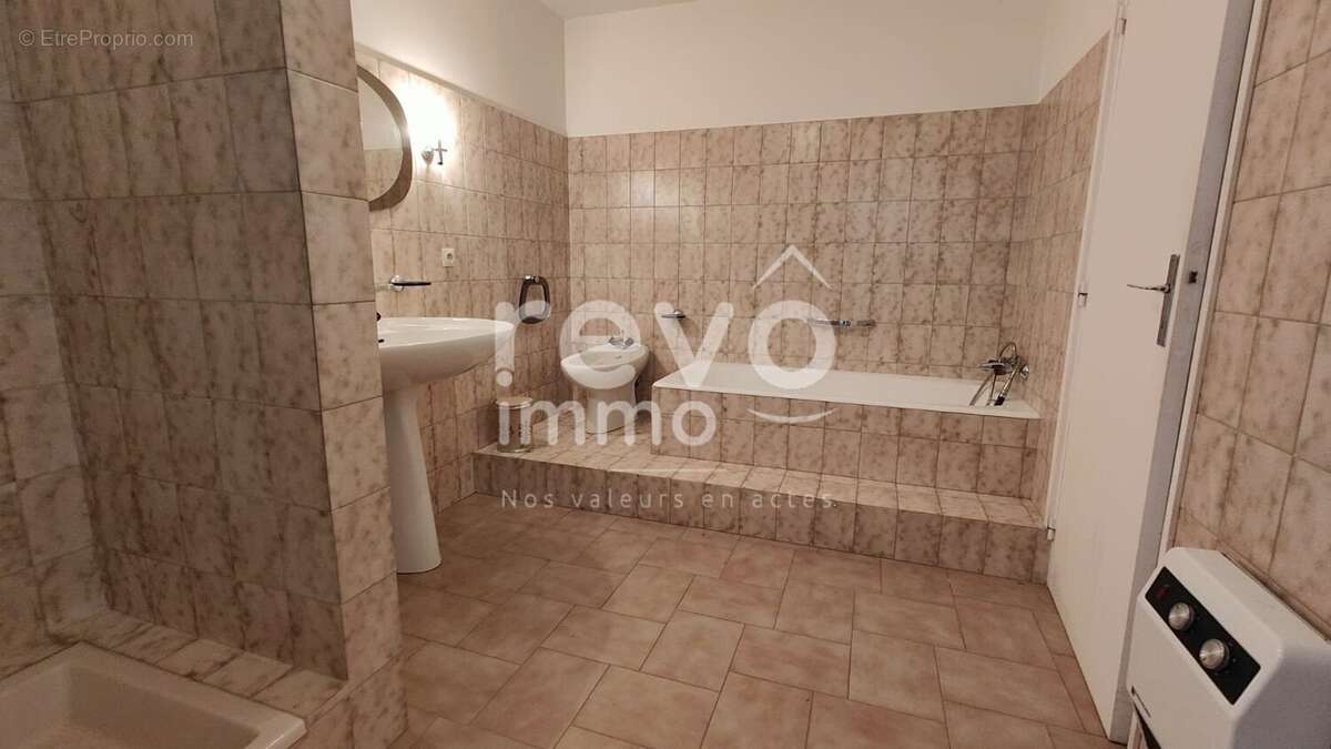 Maison à TRAVAILLAN