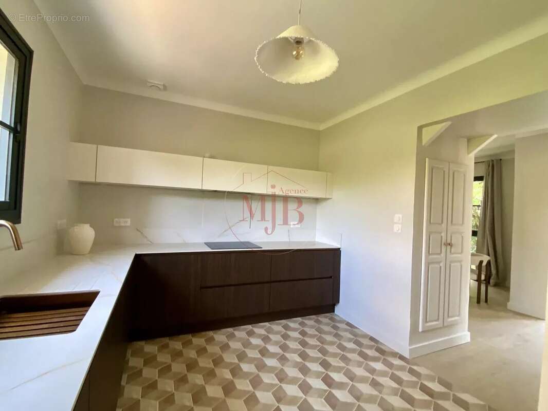 Aix ville a pied  -toutes commodites - photo 21