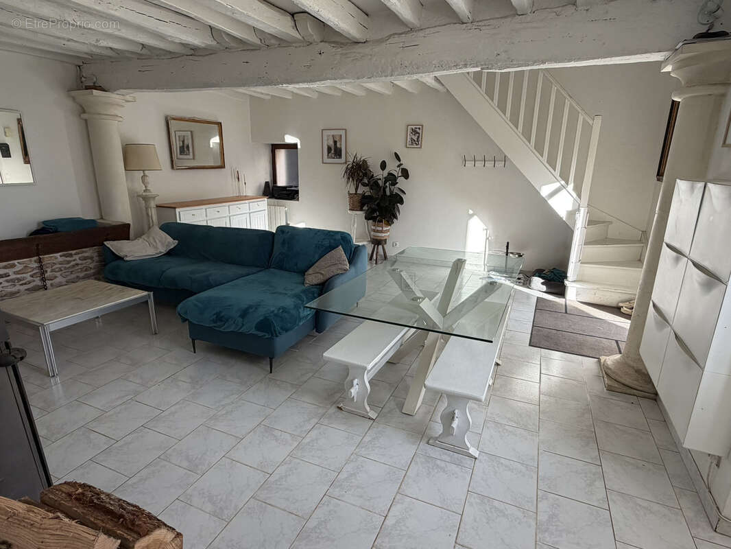 Maison à BAZAINVILLE