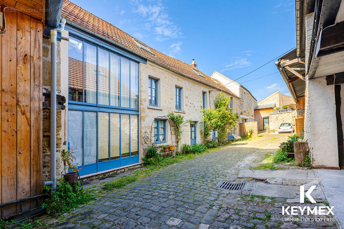 Maison à CERGY