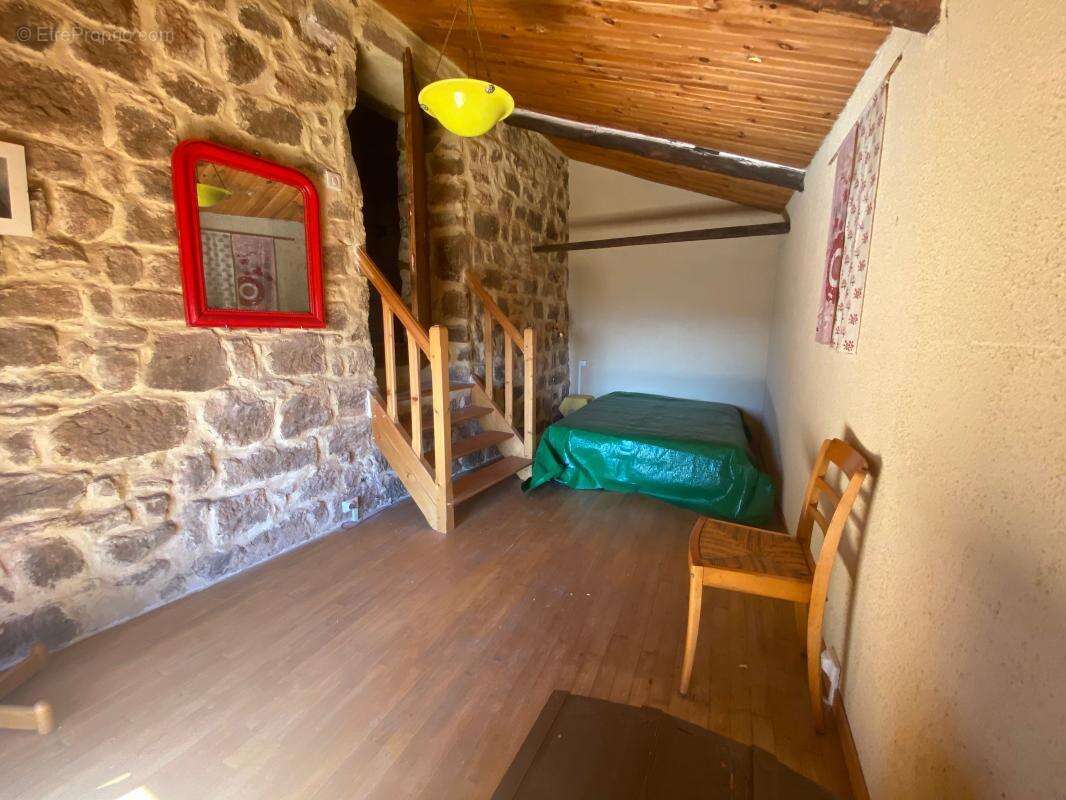 Maison à LABLACHERE