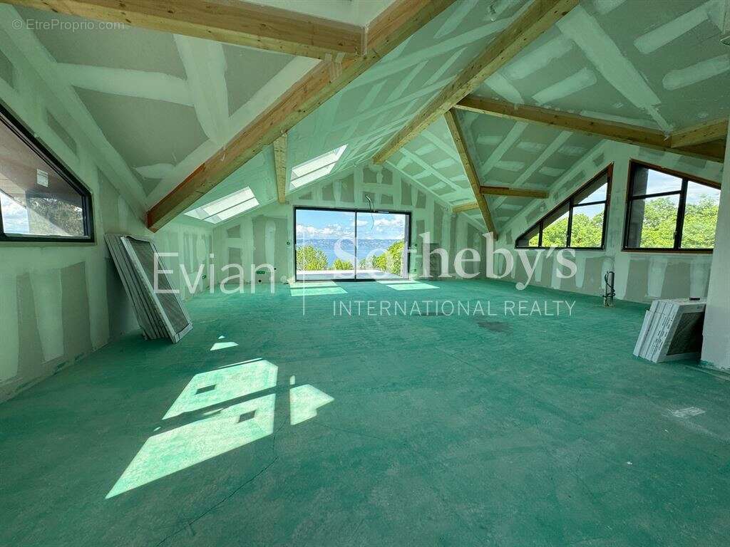 Appartement à NEUVECELLE