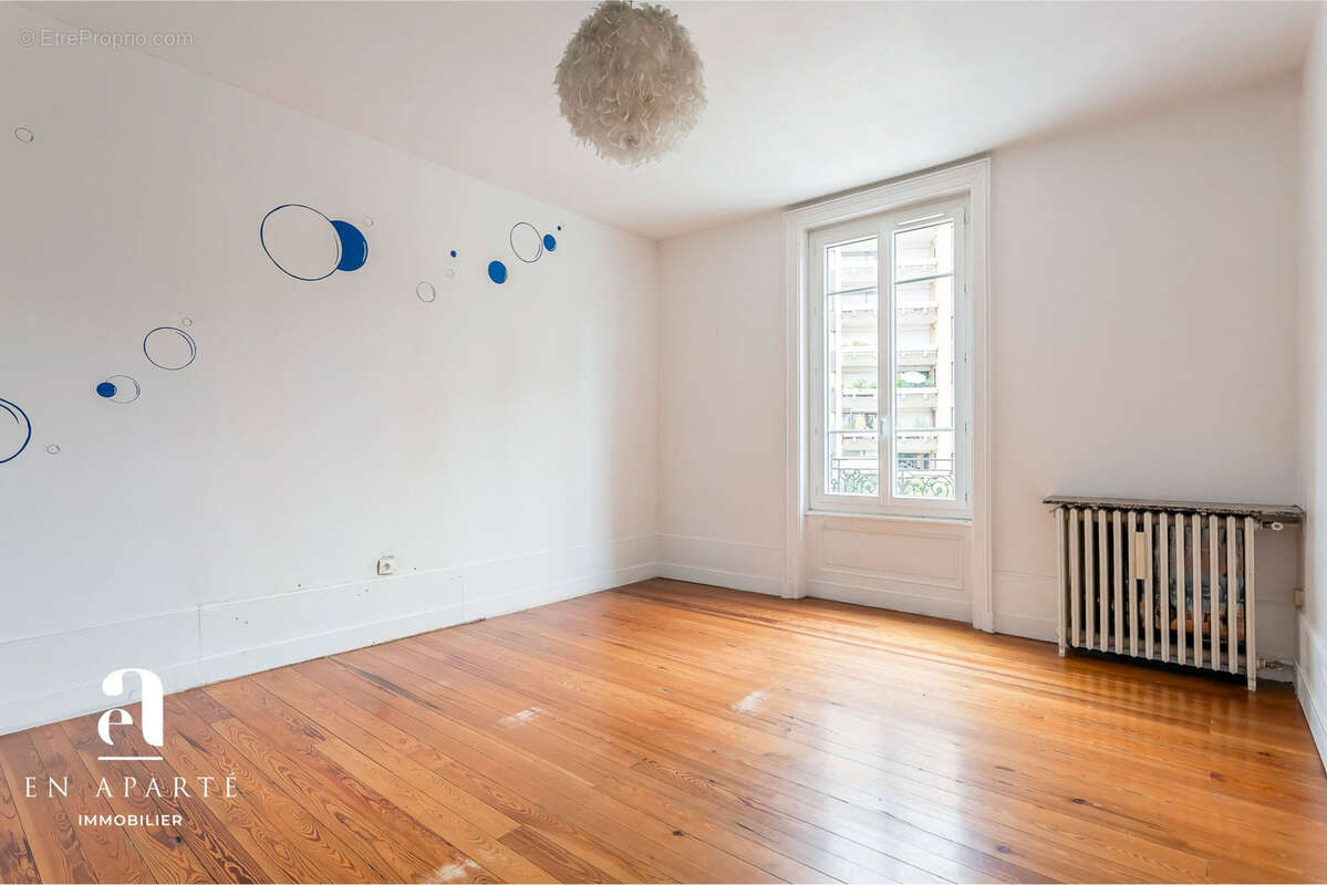 Maison à VILLEURBANNE