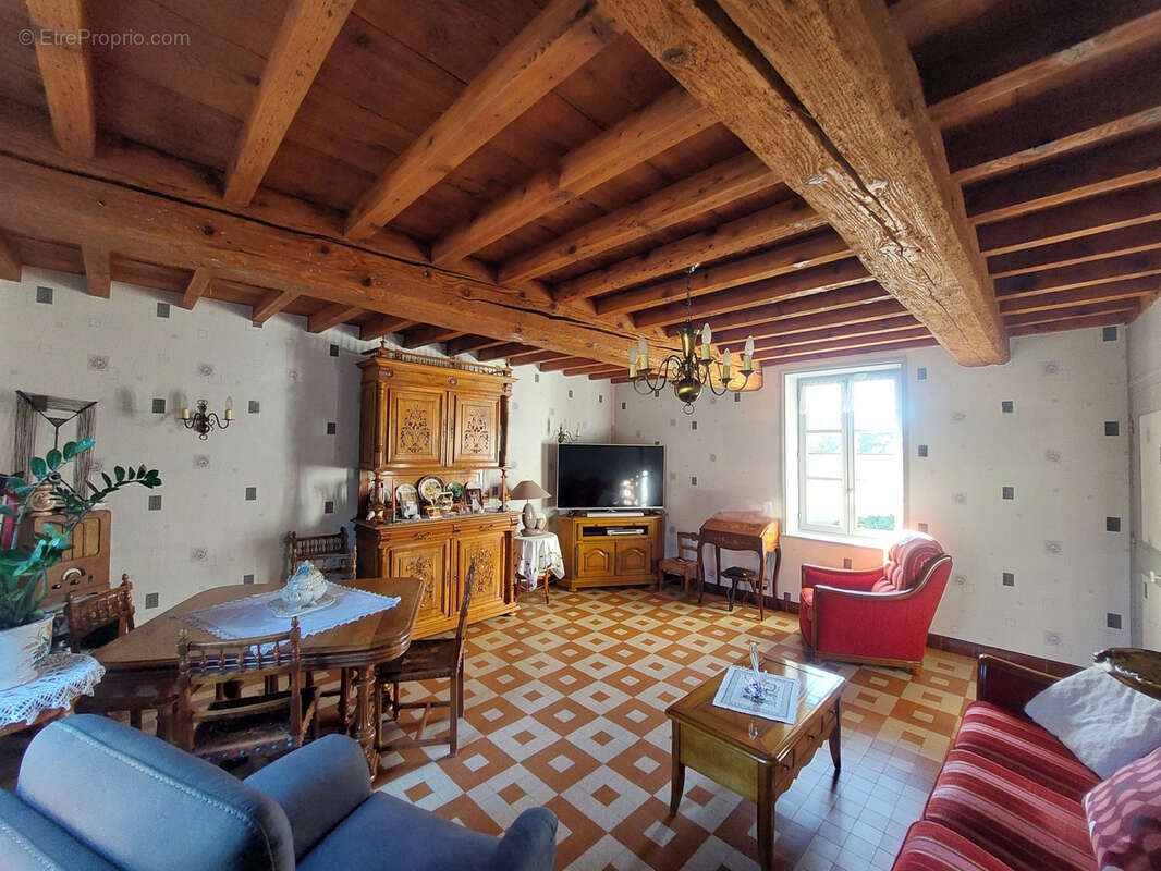 Maison à MESSIMY-SUR-SAONE