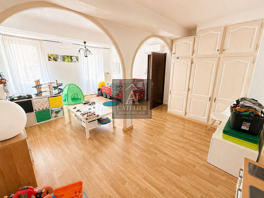 Maison de village de 142 m2 avec de nombreuses chambres, cave et grenier - photo 6
