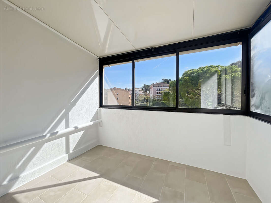Appartement à MOUGINS