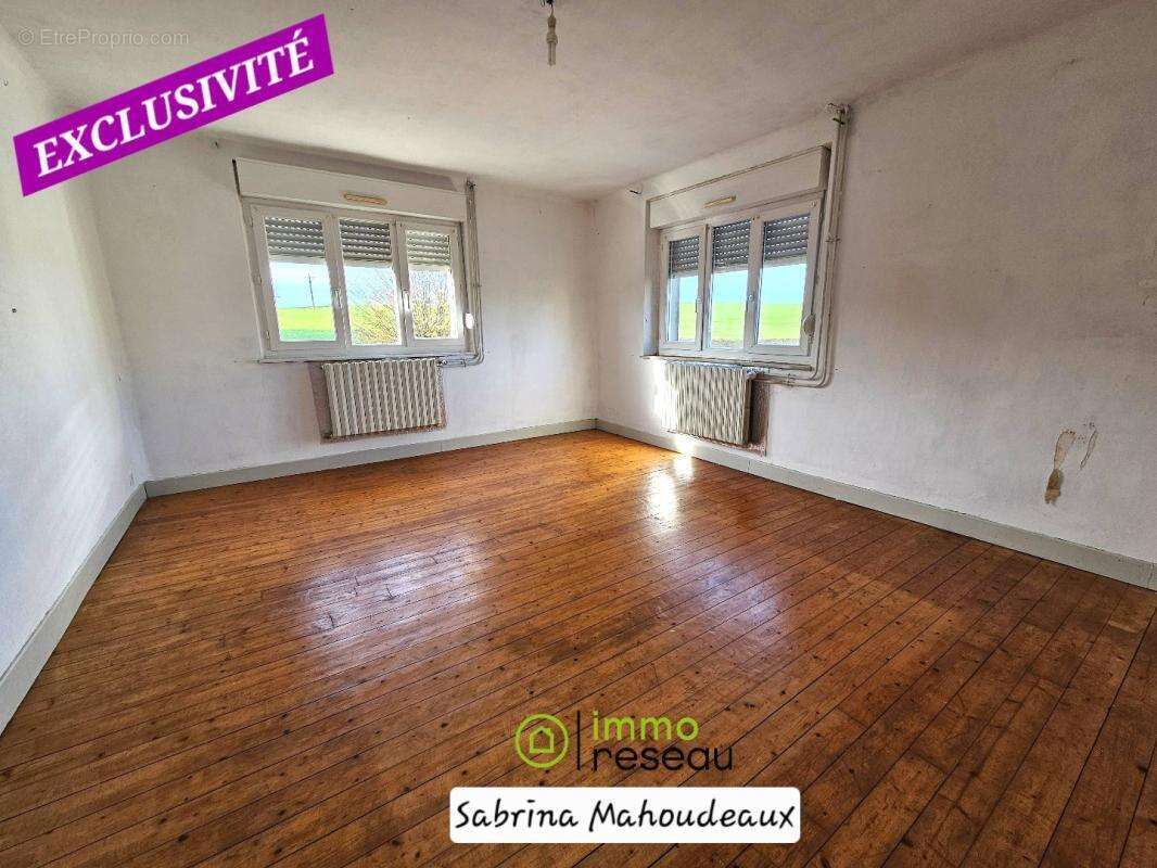 Maison à ETREAUPONT