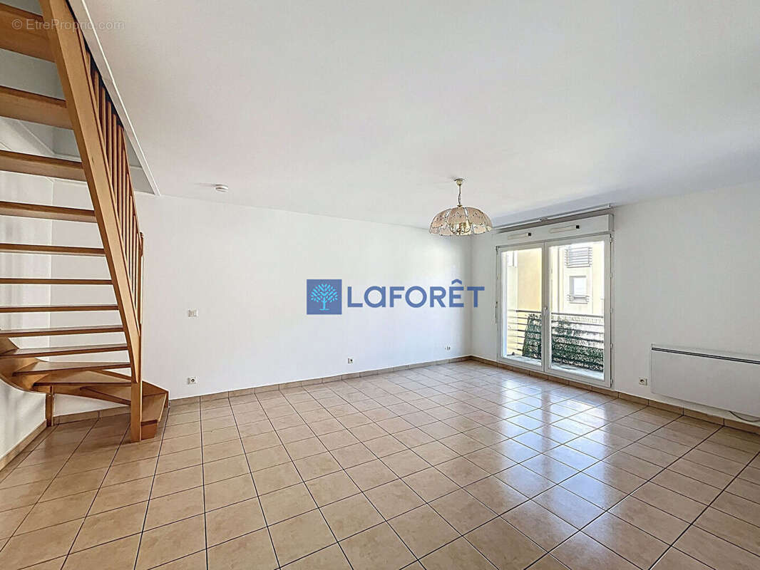 Appartement à SAINT-GERMAIN-LES-CORBEIL