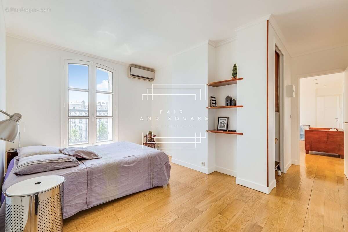 Appartement à NEUILLY-SUR-SEINE
