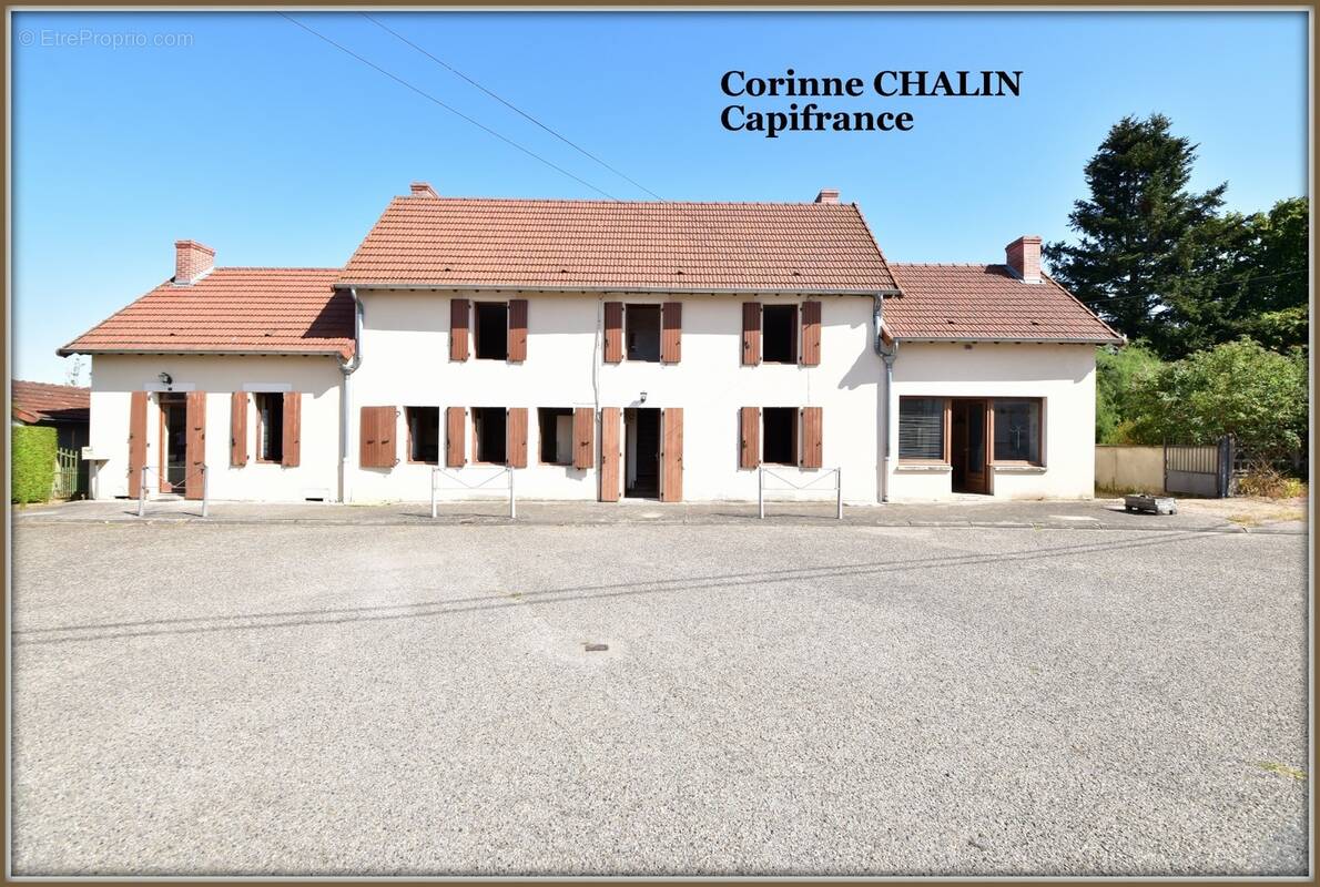 Maison à MONTCOMBROUX-LES-MINES
