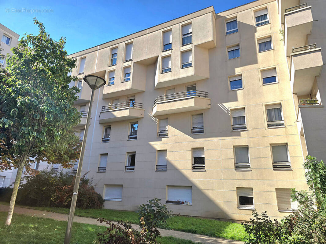 Appartement à ROSNY-SOUS-BOIS