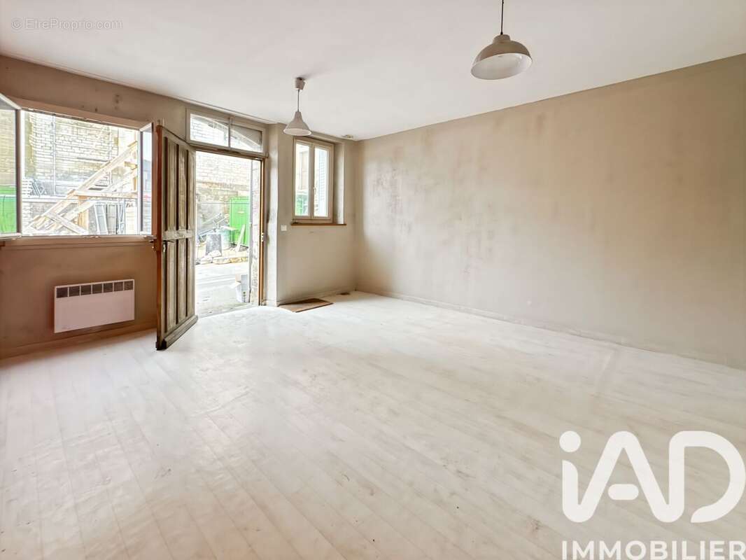 Appartement 158 m² à Chassy  - photo 7