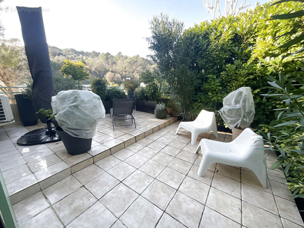 Appartement à LA COLLE-SUR-LOUP