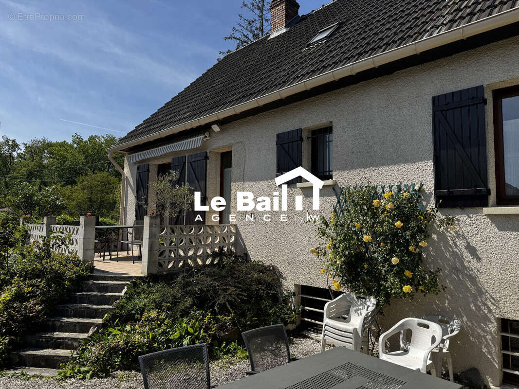 Maison 145 m² à Osny  - photo 3