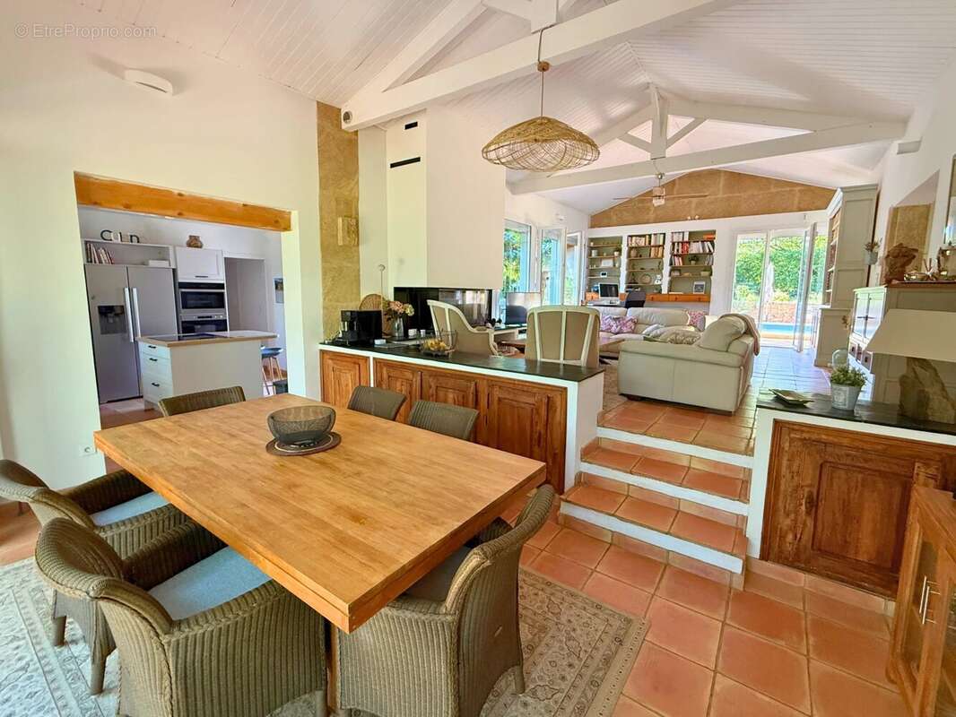 Maison à LE THOLONET