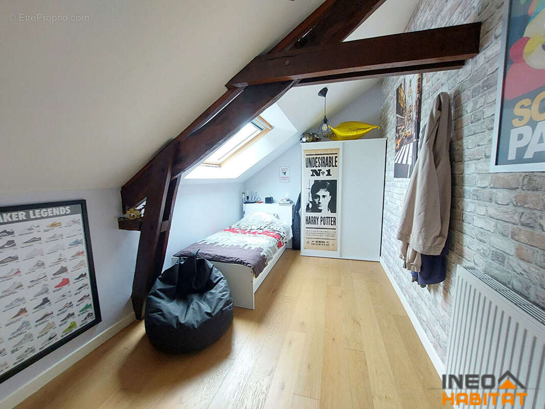 Maison à MONTREUIL-LE-GAST