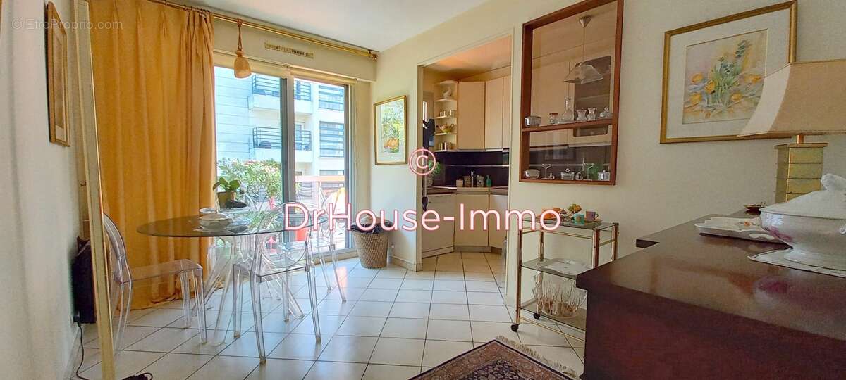 Appartement à PARIS-20E