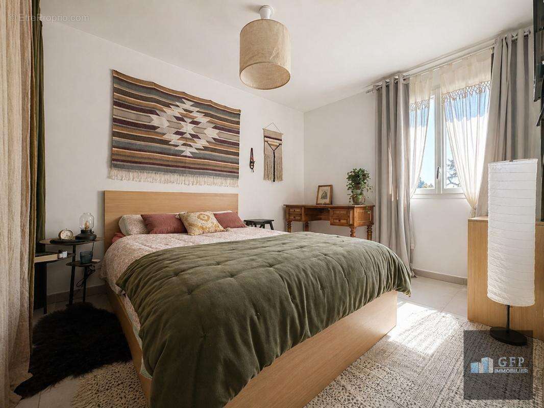 Appartement à BORMES-LES-MIMOSAS