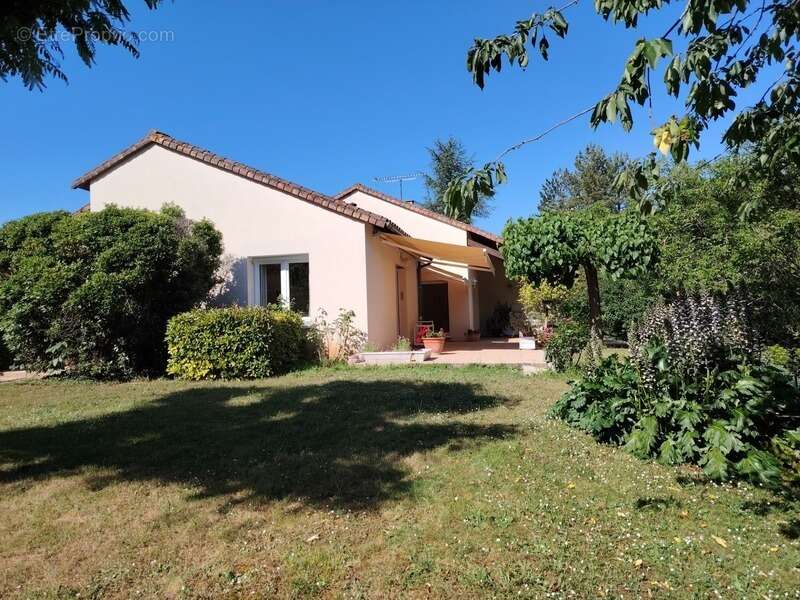 A vendre, Villa d'architecte dans un havre de paix situé à Migné Auxances - photo 3
