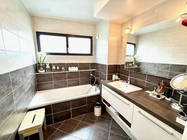 Appartement à DIVONNE-LES-BAINS