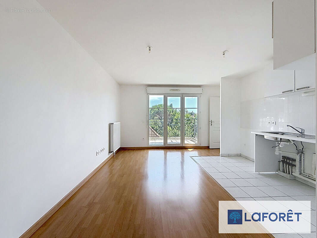 Appartement à LE PLESSIS-TREVISE
