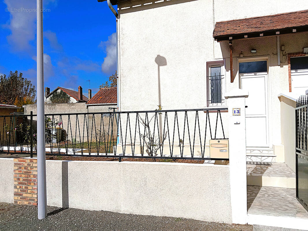 Maison à BEAUVILLIERS