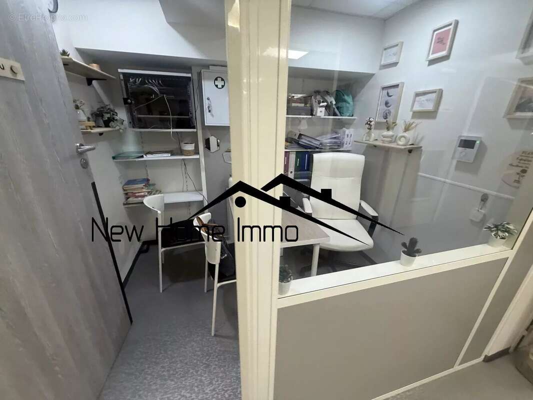 Commerce à MARSEILLE-9E