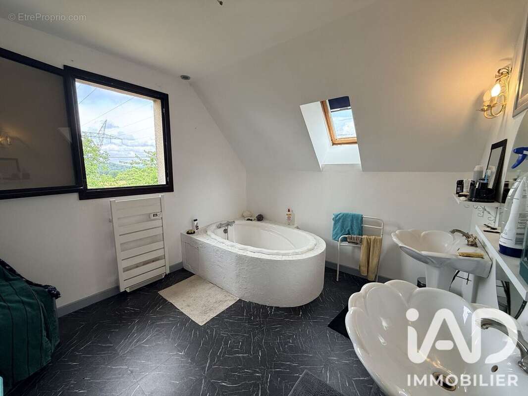 Maison 345 m² à Sarroux  - photo 8
