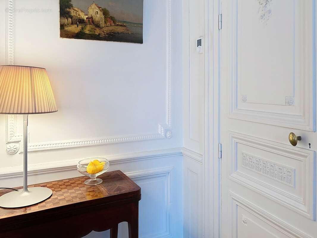 Appartement à vendre 7 pièces, jardin et parkings REIMS (51) - photo 8
