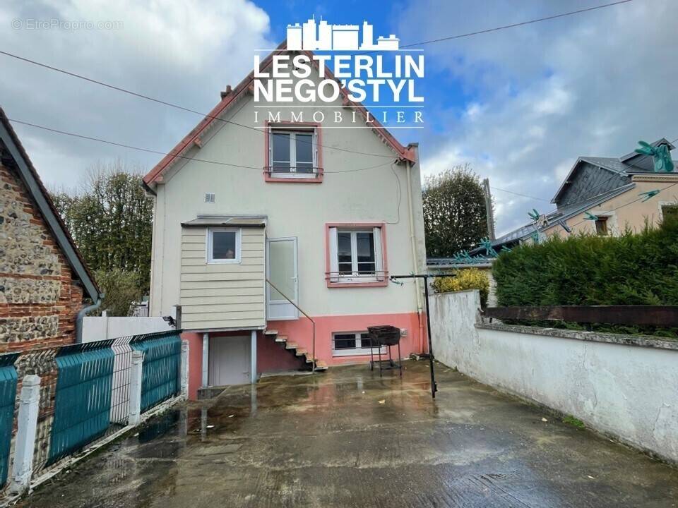 Maison à MONTIVILLIERS