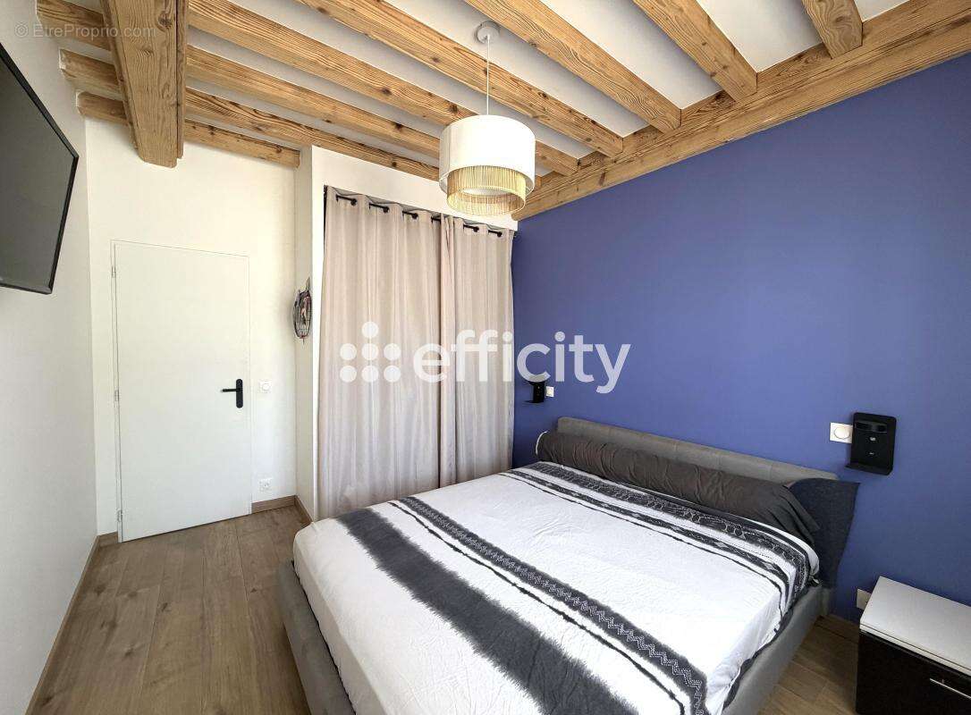 Maison 107 m² à Saint-Etienne-Des-Oullieres  - photo 8