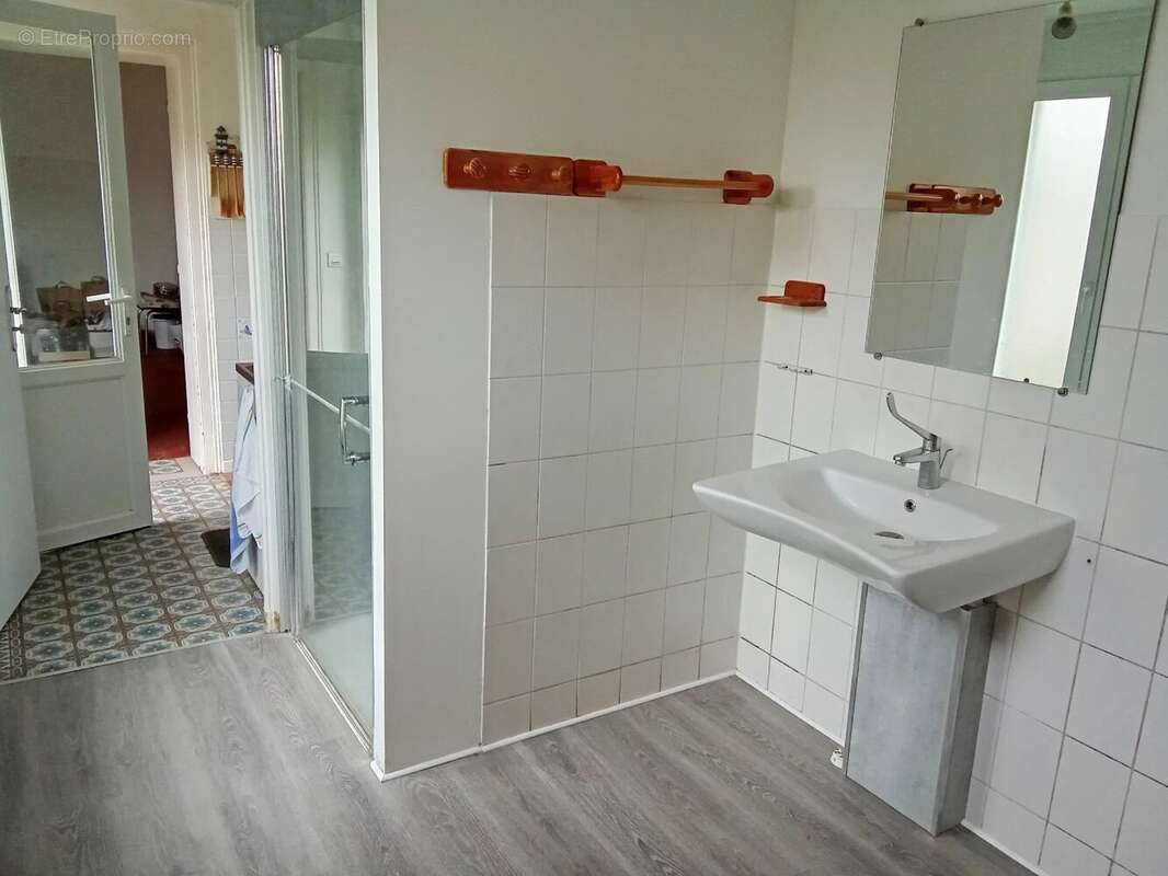 Maison de ville avec potentiel - photo 8