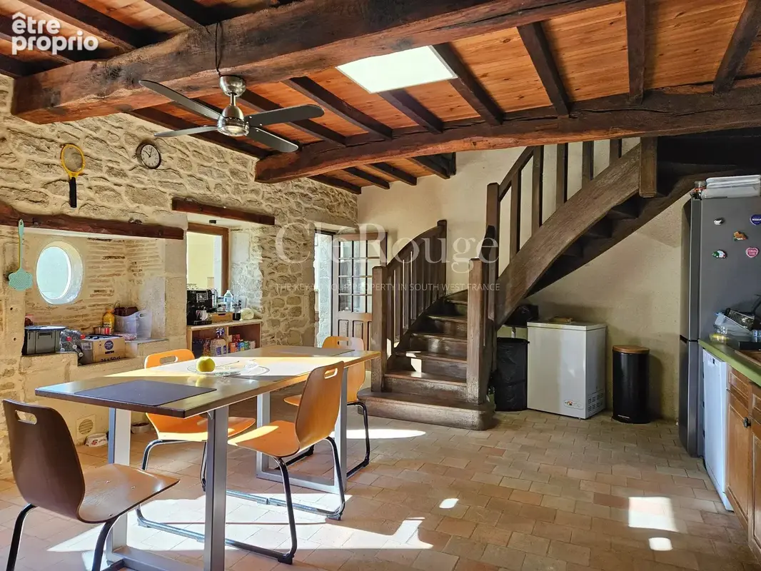 Proche de Monségur - Propriété de caractère en position privée, avec 4 chambres et piscine - photo 7