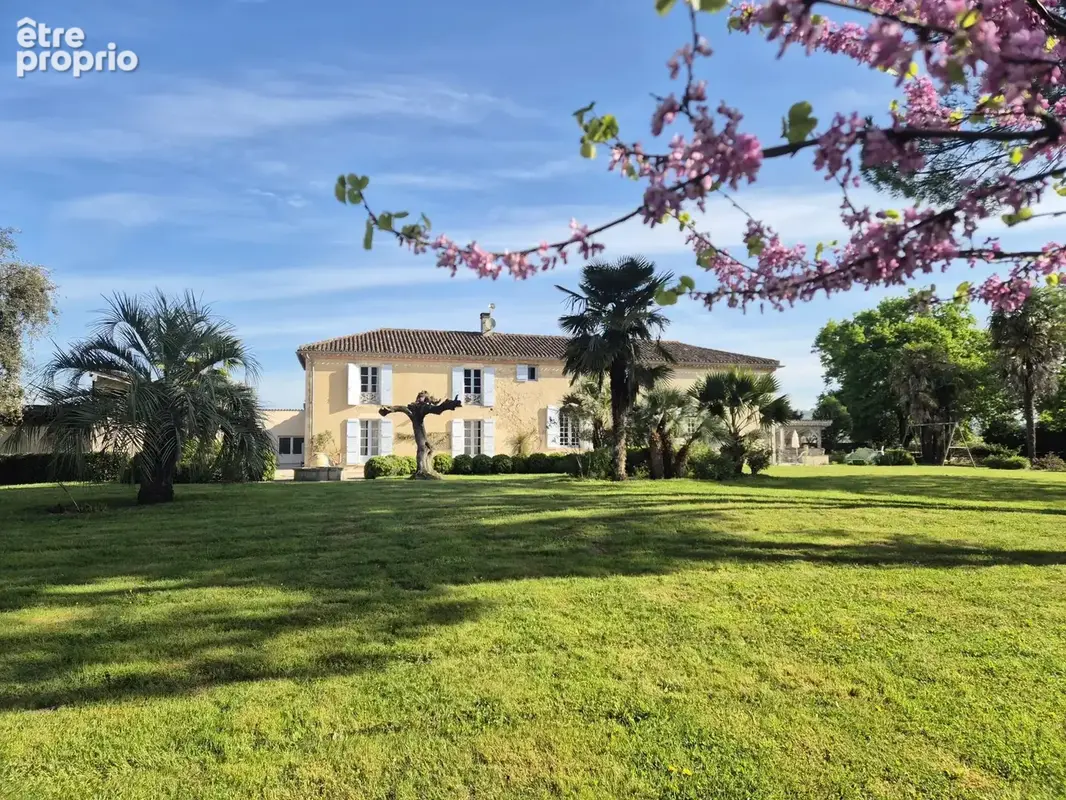 Ensemble immobilier de prestige avec maison bourgeoise, dépendances, piscine et lac – Entre Agen et Nérac, Lot-et-Garonne - photo 14