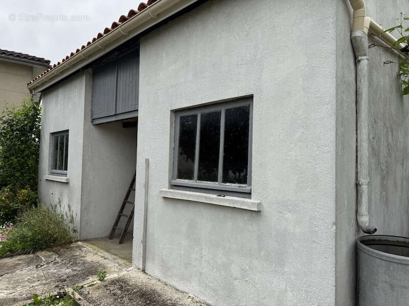 Maison à BARBEZIEUX-SAINT-HILAIRE