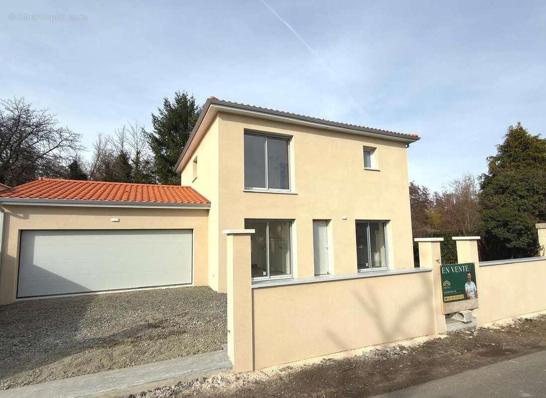 Maison à MARSAT