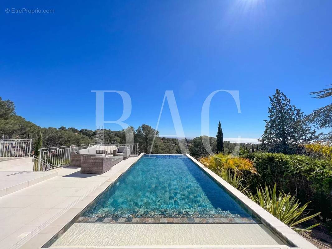 Maison à SAINT-RAPHAEL