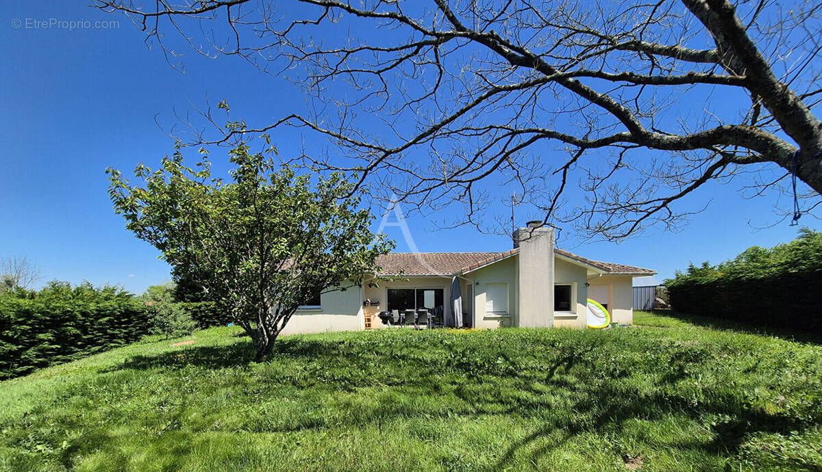 Maison à VILLENEUVE-DE-MARSAN