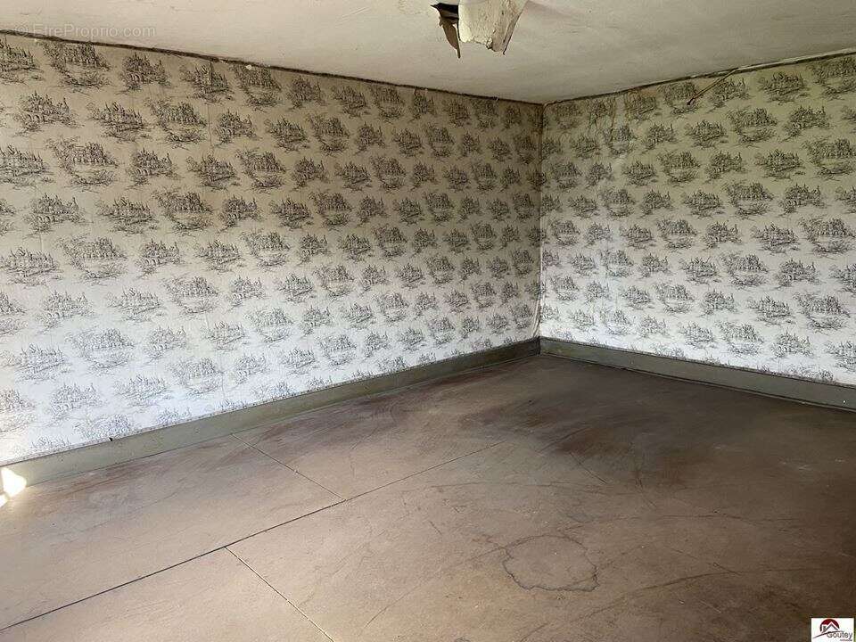 Maison 113 m² à Riorges  - photo 9