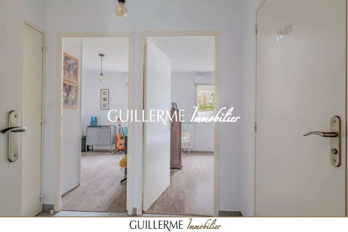 Appartement à GENAY