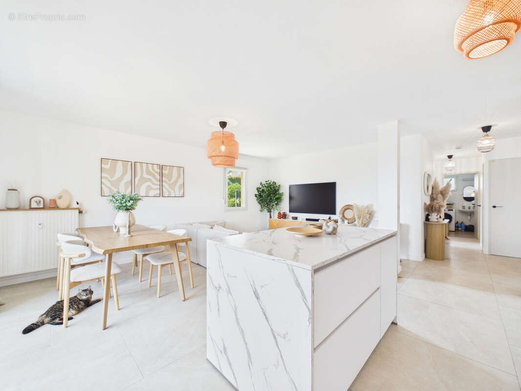 T3 entièrement rénové   68 m2   Balcon avec vue dégagée - photo 3
