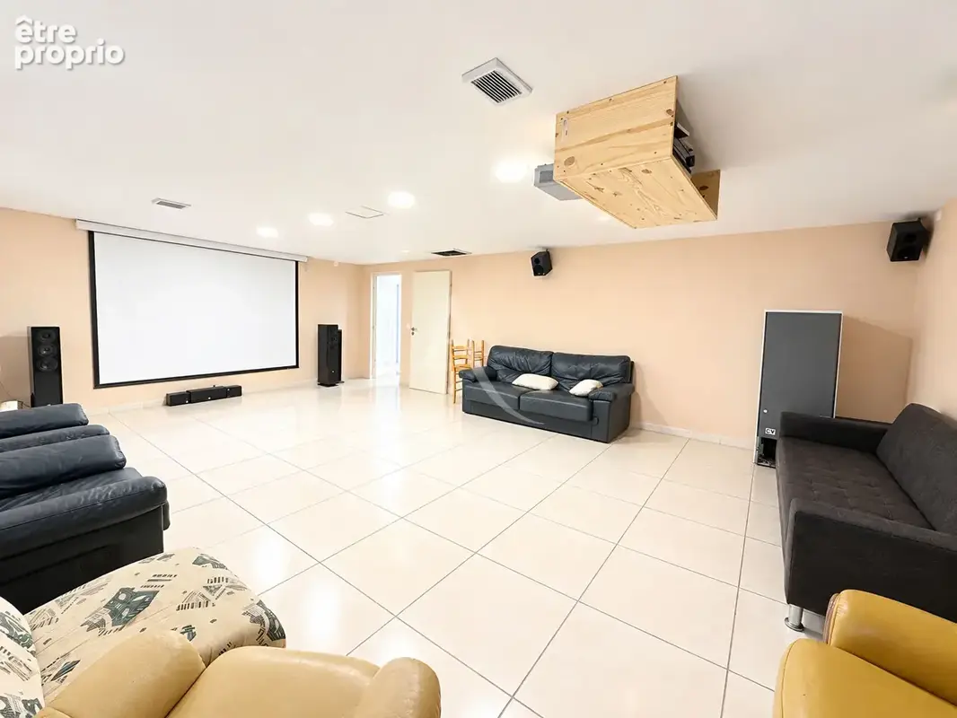 Villa Villeveyrac T7 de 265m² avec piscine - photo 7