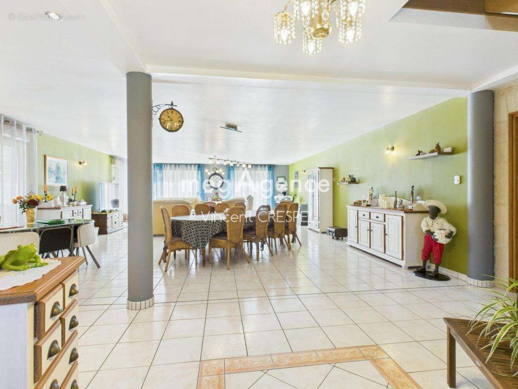 Domaine d'exception de 10 hectares aux portes de Laval - photo 3