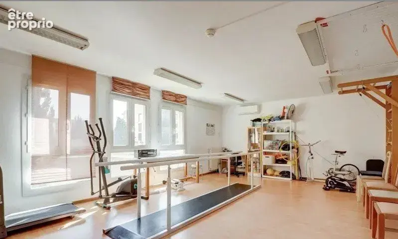 INVESTISSEMENT LOCATIF  Châteauneuf-les-Martigues  Résidence Ehpad Les Jardins de Valtrède - 6.58% de rentabilité - photo 8