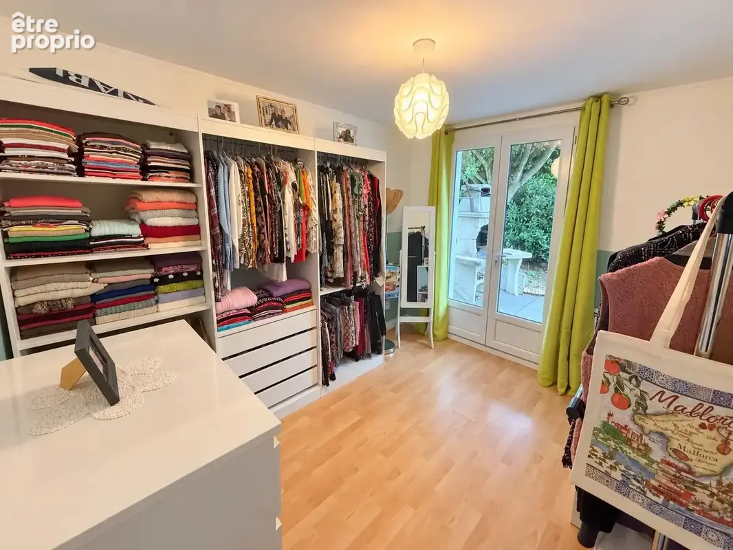 Maison familiale, 3 chambres, jardin et double garage. - photo 7