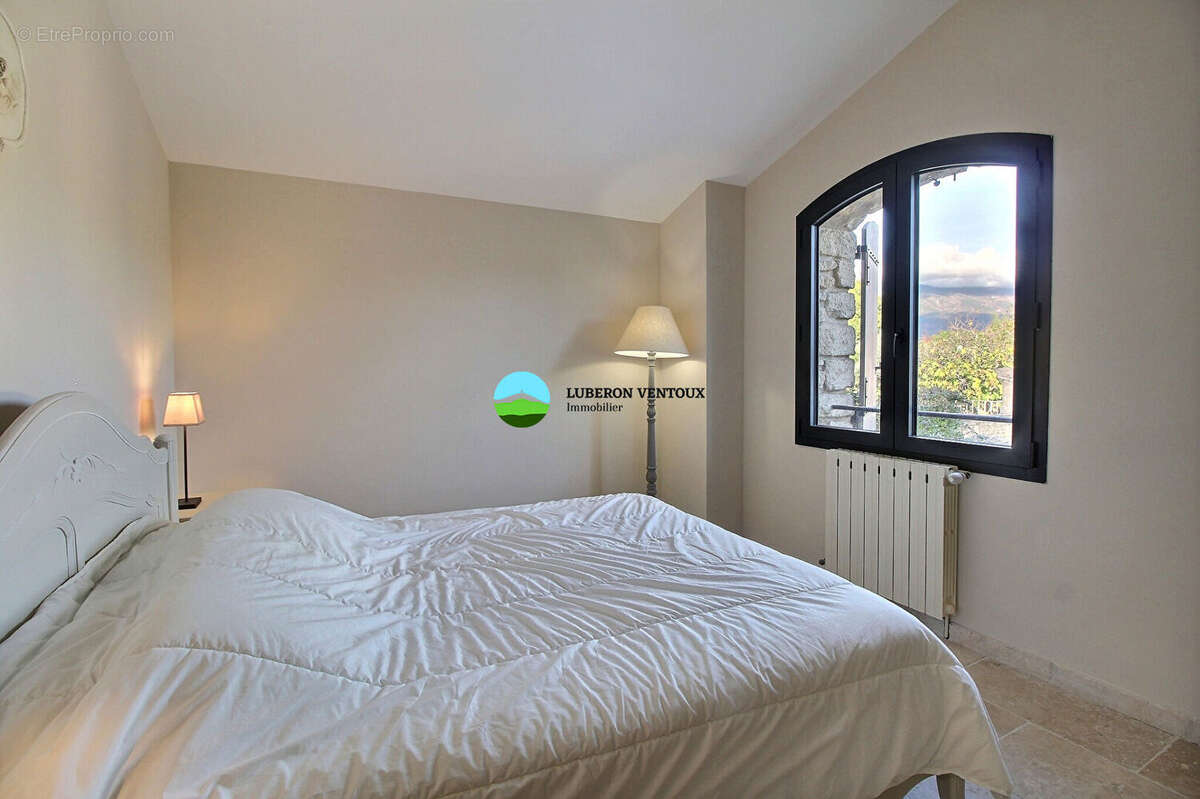 Maison à SAINT-PIERRE-DE-VASSOLS