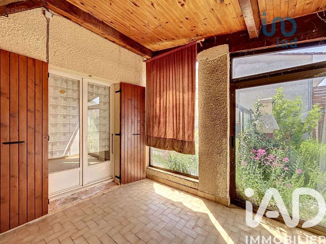 Maison 105 m² à Saint-Jean-De-Muzols  - photo 8